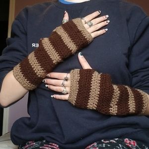 Baggy two toned brown arm wamers